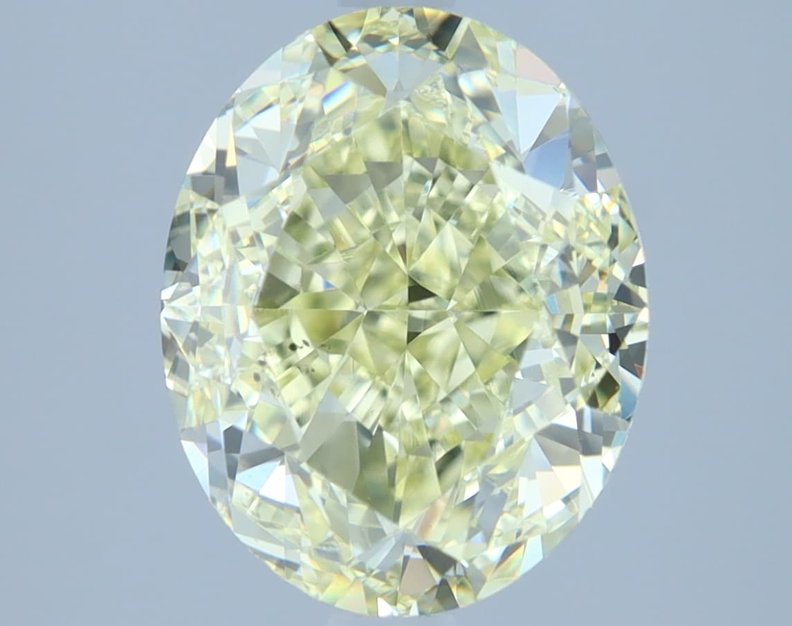 4.03 ct Oval, Fancy Light Yellow VS1