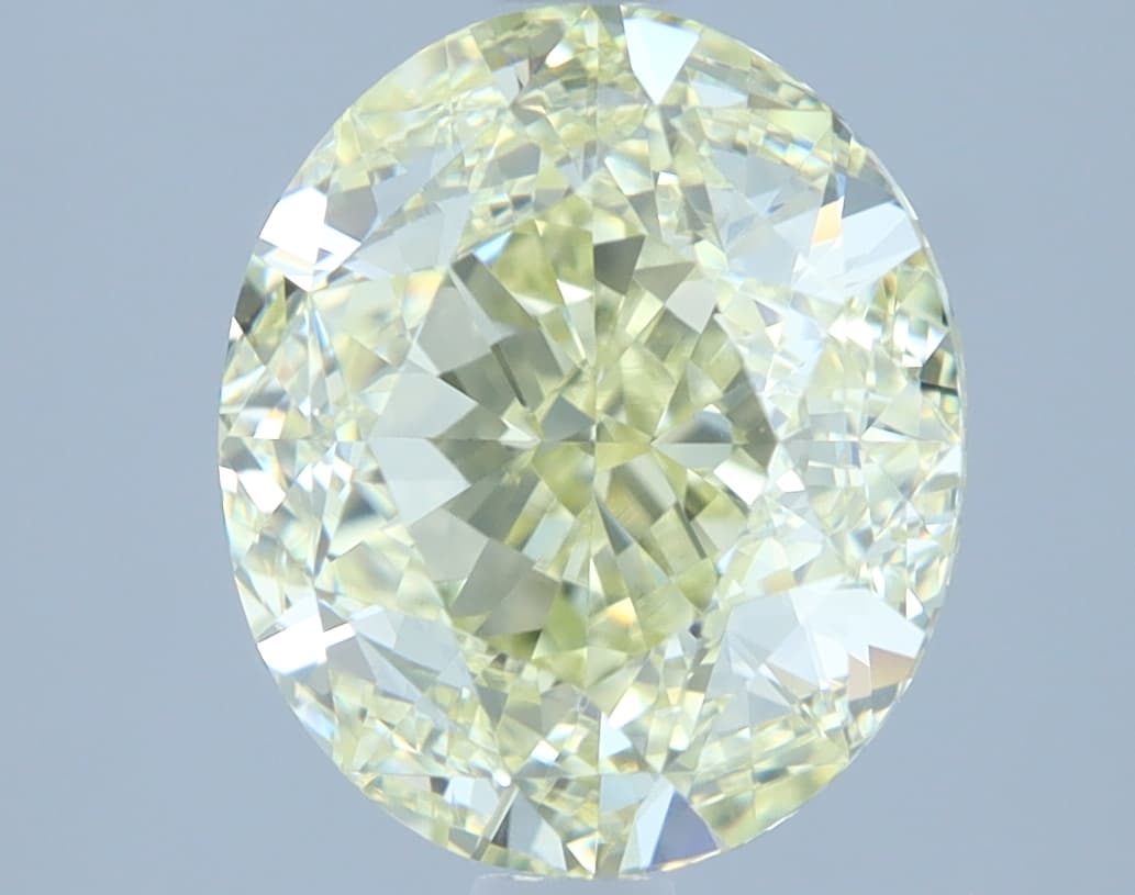 3.08 ct Oval, Y-Z VVS1