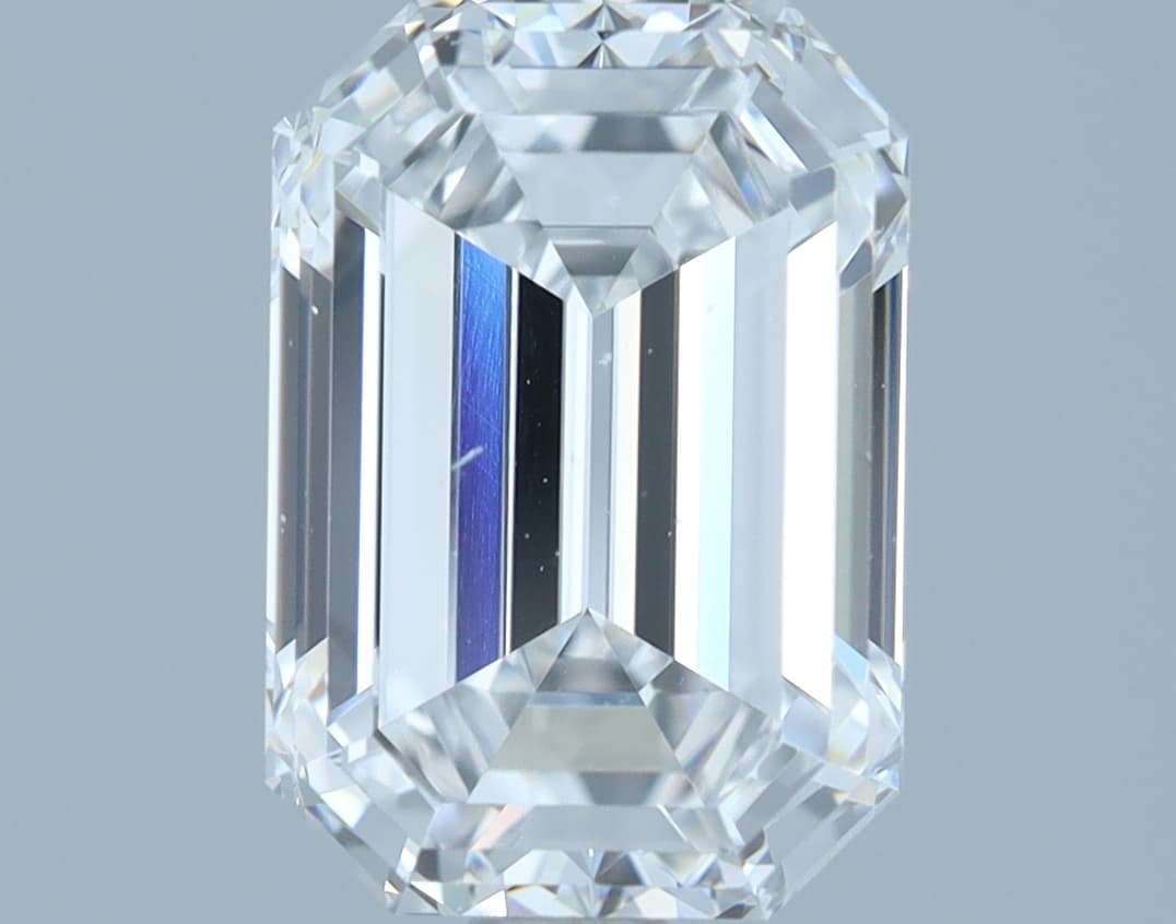 2.03 ct Emerald, D VS2