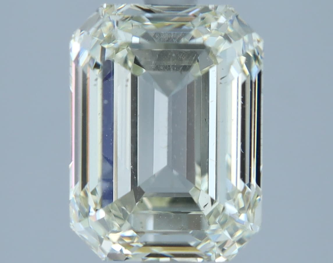 3.06 ct Emerald, K VS2